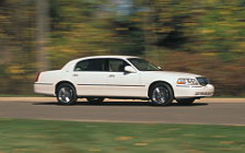 Cars wallpapers Lincoln Town Car - 2003