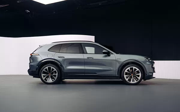 Cars wallpapers Porsche Cayenne Electric - 2026