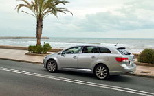 Cars wallpapers Toyota Avensis Wagon - 2011