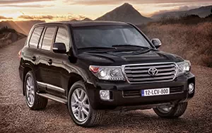 Cars wallpapers Toyota Land Cruiser 200 - 2012