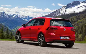 Cars wallpapers Volkswagen Golf GTD 5door - 2013