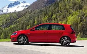Cars wallpapers Volkswagen Golf GTD 5door - 2013