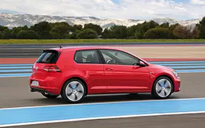 Cars wallpapers Volkswagen Golf GTI 3door - 2013