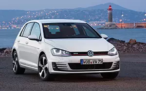 Cars wallpapers Volkswagen Golf GTI 5door - 2013