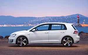 Cars wallpapers Volkswagen Golf GTI 5door - 2013