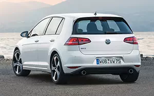 Cars wallpapers Volkswagen Golf GTI 5door - 2013