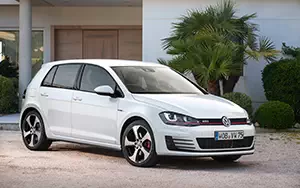 Cars wallpapers Volkswagen Golf GTI 5door - 2013