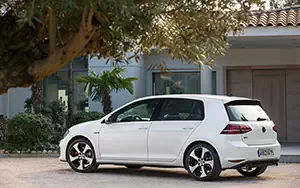 Cars wallpapers Volkswagen Golf GTI 5door - 2013