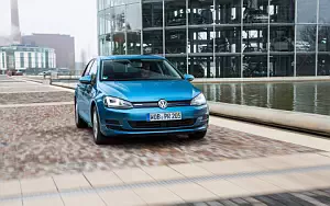 Cars wallpapers Volkswagen Golf TGI BlueMotion 5door - 2013
