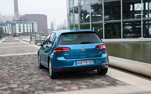 Cars wallpapers Volkswagen Golf TGI BlueMotion 5door - 2013