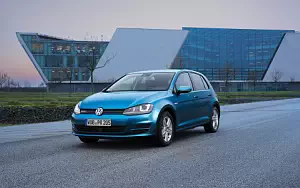 Cars wallpapers Volkswagen Golf TGI BlueMotion 5door - 2013