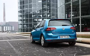 Cars wallpapers Volkswagen Golf TGI BlueMotion 5door - 2013