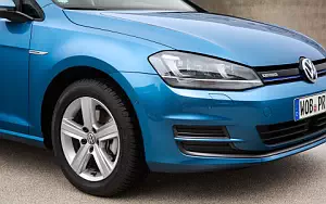 Cars wallpapers Volkswagen Golf TGI BlueMotion 5door - 2013