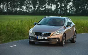 Cars wallpapers Volvo V40 Cross Country - 2014