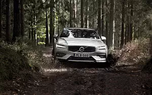 Cars wallpapers Volvo V60 T5 Cross Country - 2018
