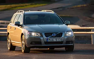 Cars wallpapers Volvo V70 - 2013